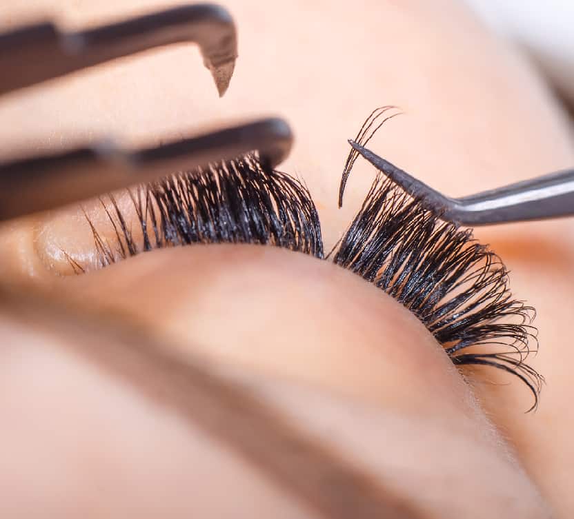 Featured image for Are you looking for a full-time business opportunity or ‘side hustle’? Become an Eyelash Extension Technician!